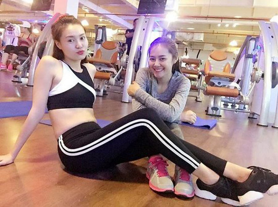 so-huu-dang-minh-day-ai-ngo-lan-ngoc-khi-dien-bikini-lai-quyen-ru-va-nong-bong-giat-minh-5_56094-1572422736-493-width1000height747