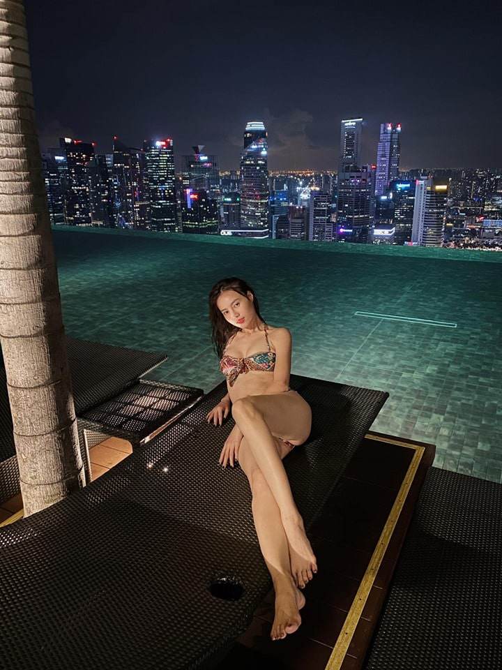 so-huu-dang-minh-day-ai-ngo-lan-ngoc-khi-dien-bikini-lai-quyen-ru-va-nong-bong-giat-minh-72613038_3075540319127979_7660393172521975808_n-mi-1572417800-291-width720height960