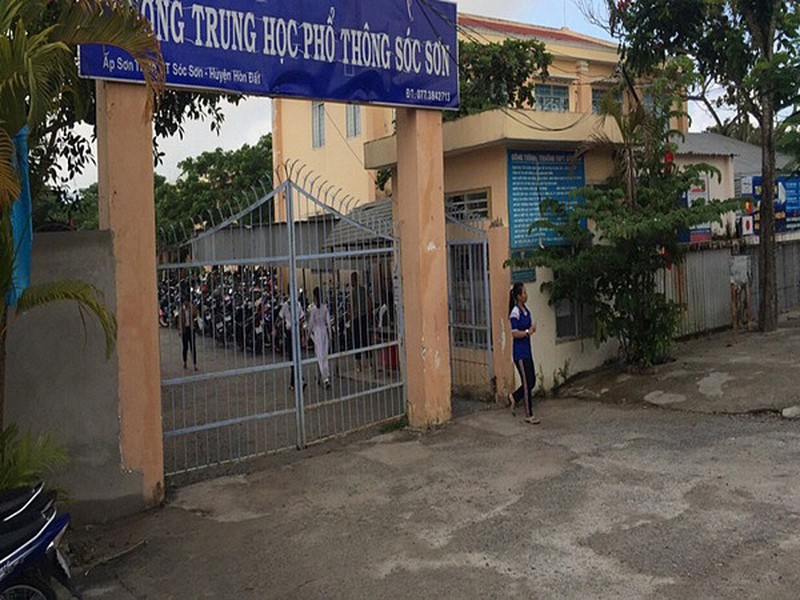 thay-giao-u60-quan-he-tinh-cam-voi-nu-sinh-lop-10-01
