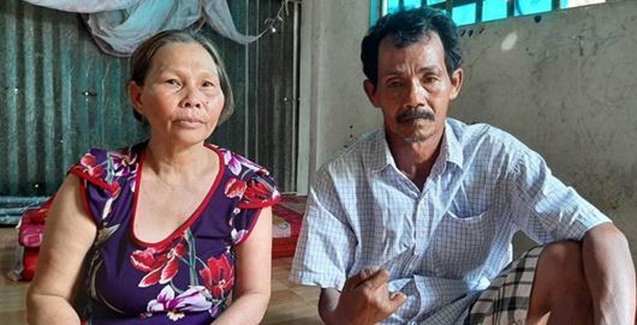 Cha mẹ của anh Lý Phước H.. Ảnh: Pháp luật TP.Hồ Chí Minh