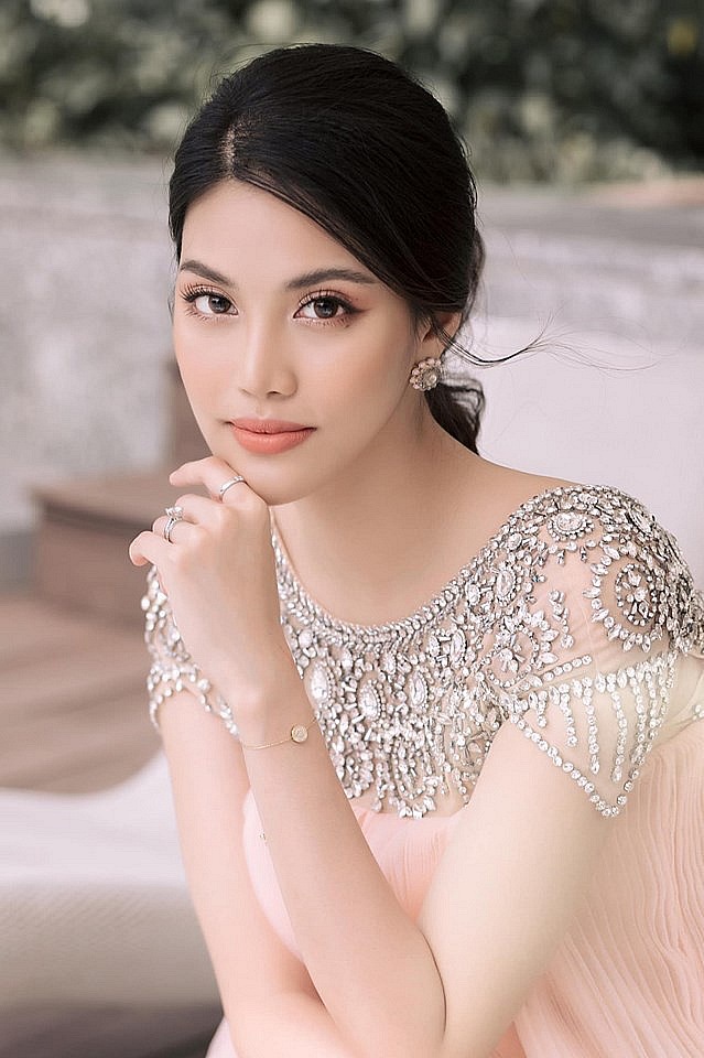 Có bầu mà xinh đẹp như thế này thì “hội chị em” phải nhanh nhanh thi nhau lấy chồng, sinh con.