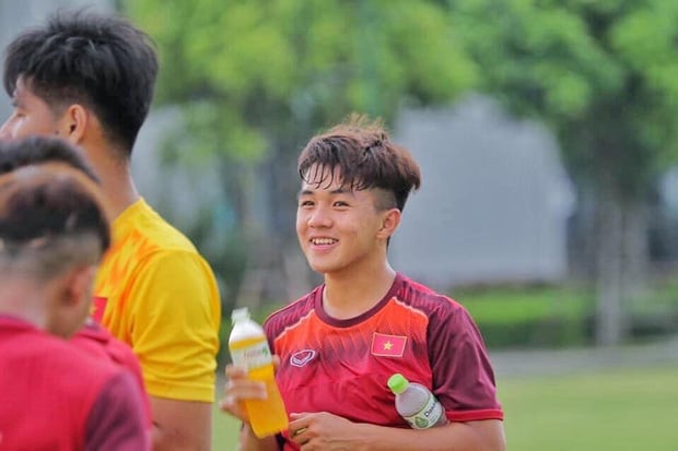 cau-thu-sinh-nam-2001-cua-u19-viet-nam-phunutoday-04