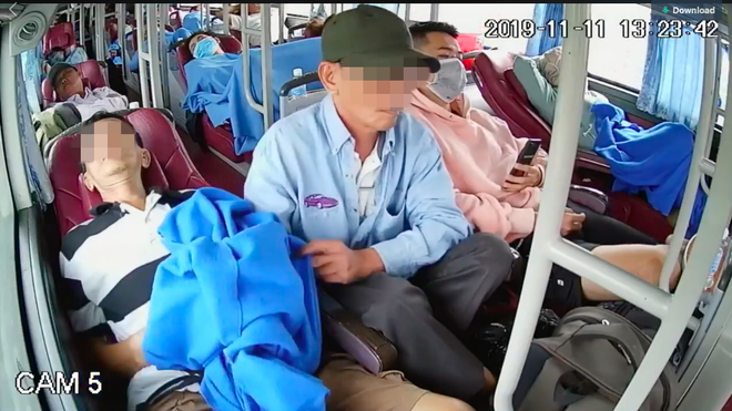 Hành động trộm cắp tài sản của người đàn ông đã được camera ghi lại.