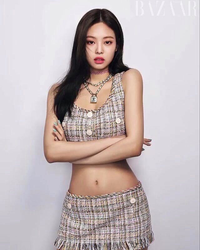 Jennie cũng rất nổi tiếng với thân hình 0% mỡ thừa của mình và công lớn chính là nhờ bộ môn pilates này