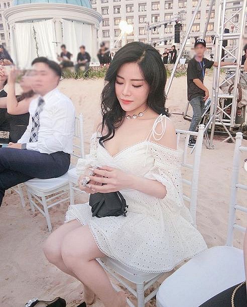 vua-cong-khai-chia-tay-liz-kim-cuong-trinh-thang-binh-duoc-day-thuyen-voi-em-gai-ong-cao-thang-fdcd8e