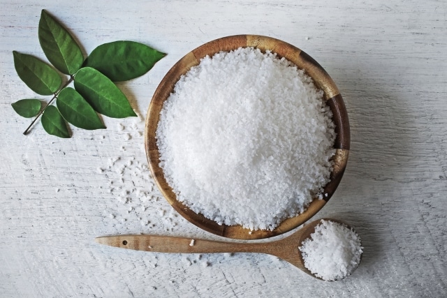 Muối giúp thông lỗ thoát nước