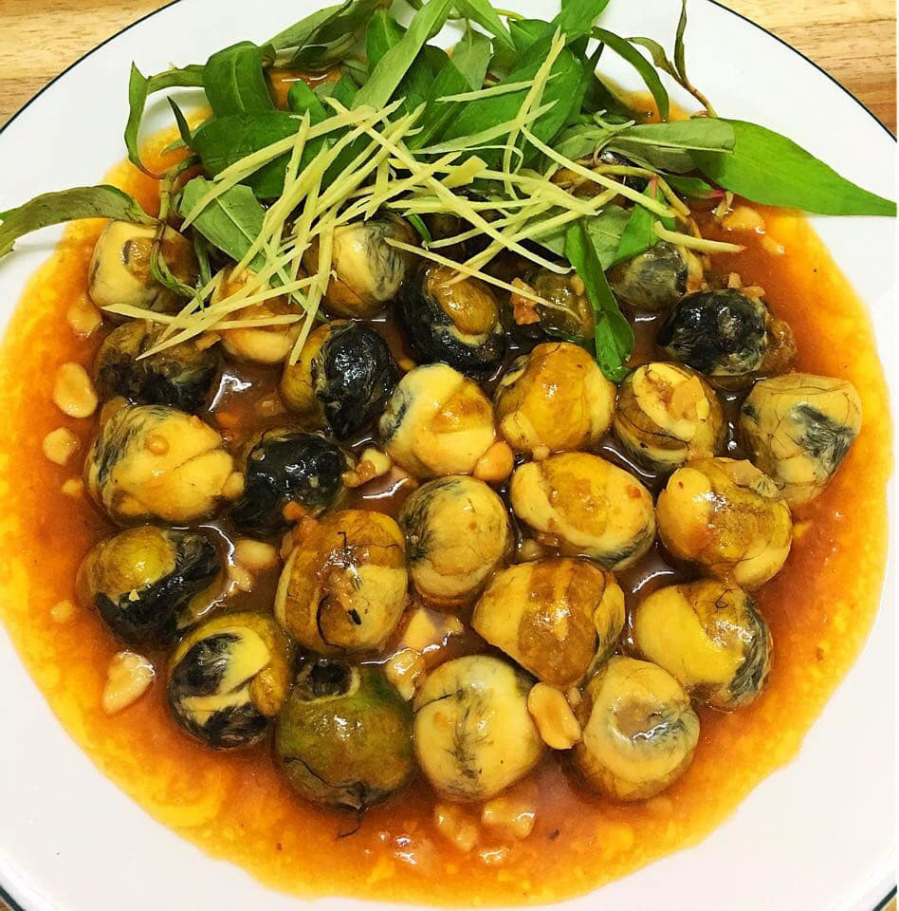 Trứng cút xào me đậm đà thơm ngon