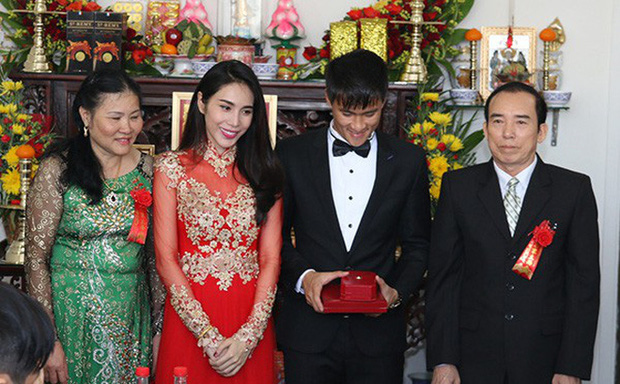 Thủy Tiên không chỉ được ông xã Công Vinh thương yêu mà còn được cả mẹ chồng hết lòng chiều chuộng.    