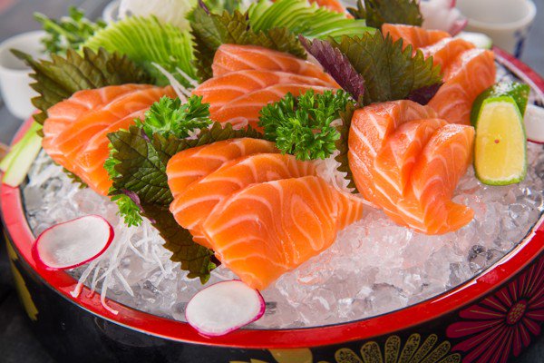Cá hồi giàu sắt tốt cho mẹ bầu