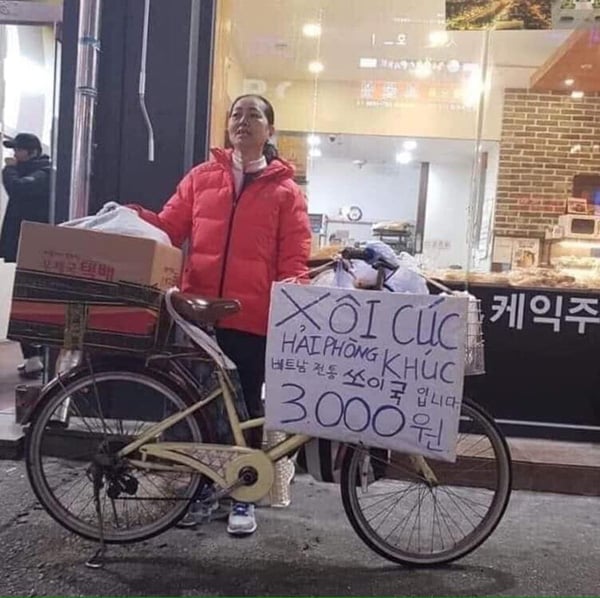 Món xôi khúc xuất hiện trên đường phố Hàn Quốc.