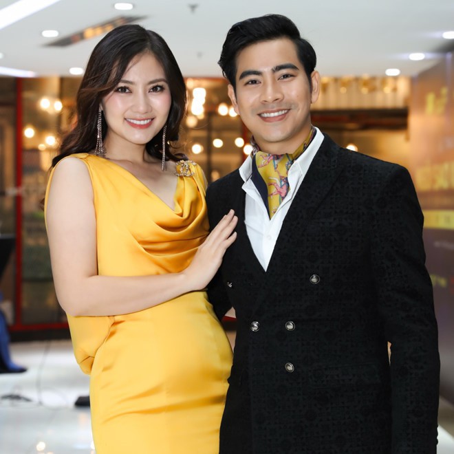 thanh-binh-tham-du-sinh-nhat-anh-trai-ngoc-lan-cung-voi-me-vo-cu-5a7983