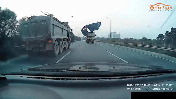 Hình ảnh cắt từ clip. Nguồn: Otofun