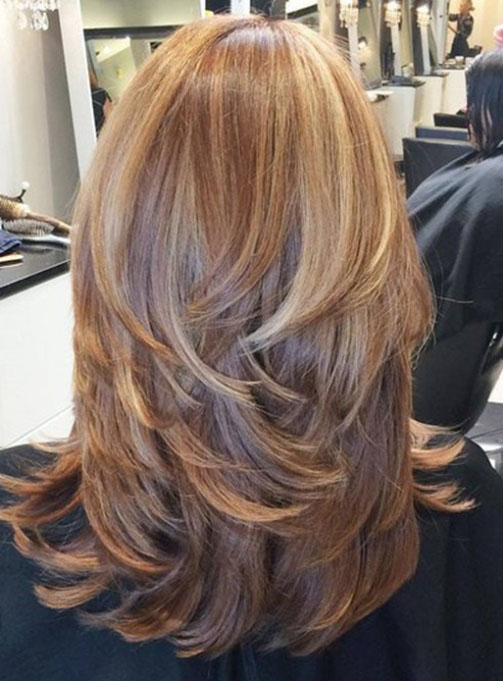 Màu nâu caramel kết hợp highlight khói