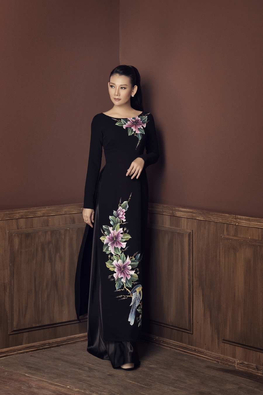 ngoai-40-tuoi-nghe-si-my-uyen-hiem-hoi-chup-bo-anh-ao-dai-tam-su-chuyen-doi-chuyen-nghe-voi-khan-gia-26c7e7