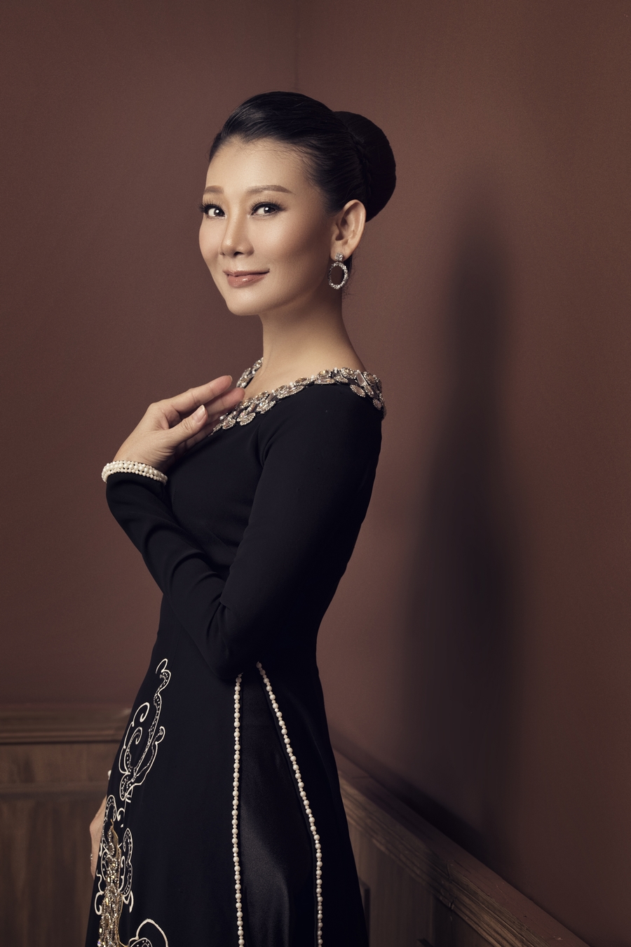 ngoai-40-tuoi-nghe-si-my-uyen-hiem-hoi-chup-bo-anh-ao-dai-tam-su-chuyen-doi-chuyen-nghe-voi-khan-gia-cda1eb