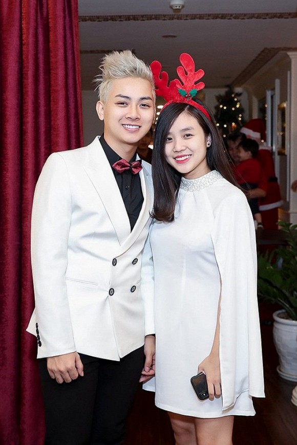 Trên trang cá nhân của mình, Hoài Lâm đã chụp màn hình một dòng trạng thái của anti fan mắng chửi vợ mình là Bảo Ngọc.