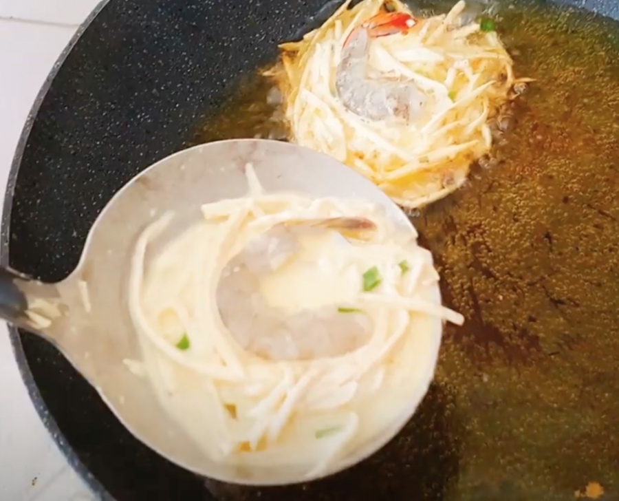 banh tom 4