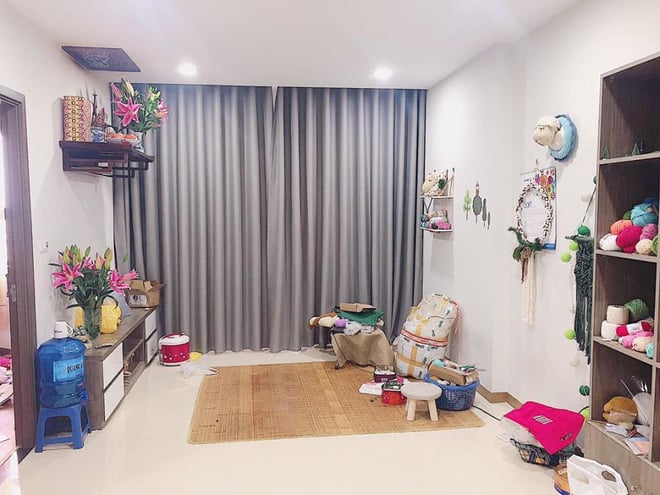 Anh chàng đòi chia tay vì cô gái để nhà bừa bộn và cắm hoa ly trong phòng.