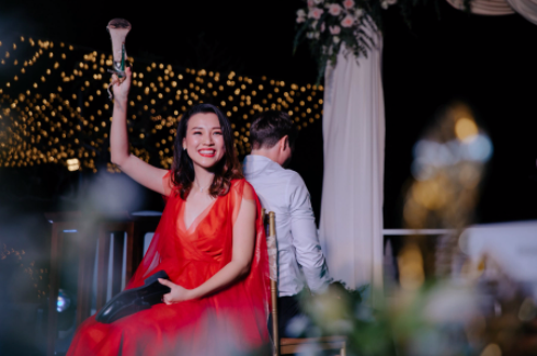 Hoàng Oanh bị chồng “tố” có nhu cầu nhiều hơn trong chuyện chăn gối.  