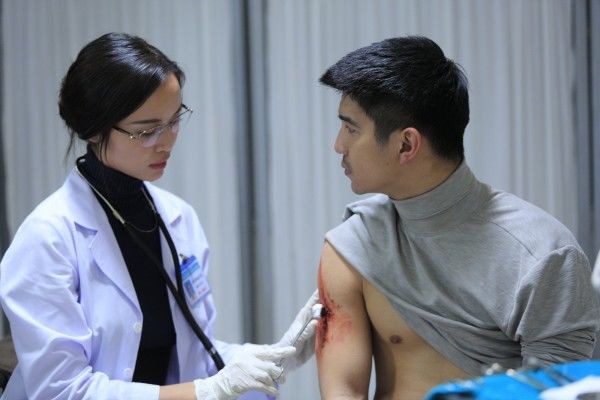 Vũ Ngọc Anh thừa nhận cô và Cường Seven chính thức hẹn hò, cả hai từng hợp tác chung trong bộ phim điện ảnh “Lôi báo”.