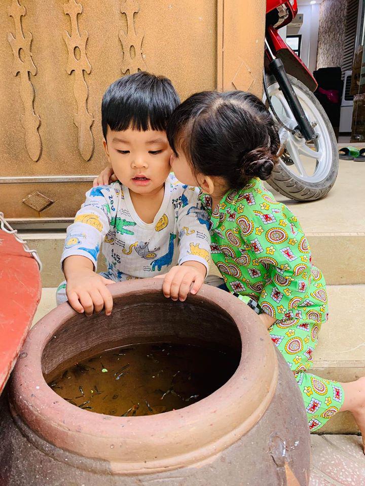 7-thang-sau-sinh-con-thu-3-hai-bang-lan-dau-tam-su-day-xuc-dong-136423