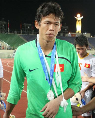 Tấn Trường đã nén đau thi đấu trong trận chung kết SEA Games 25.