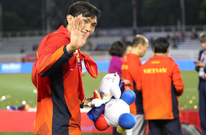 Văn Hậu sẽ không có mặt trong VCK U23 châu Á 2020.