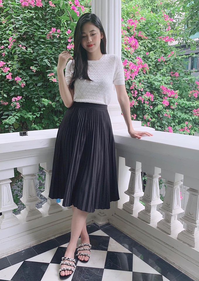 Á hậu nhanh chóng lấy lại vóc dáng sau sinh.