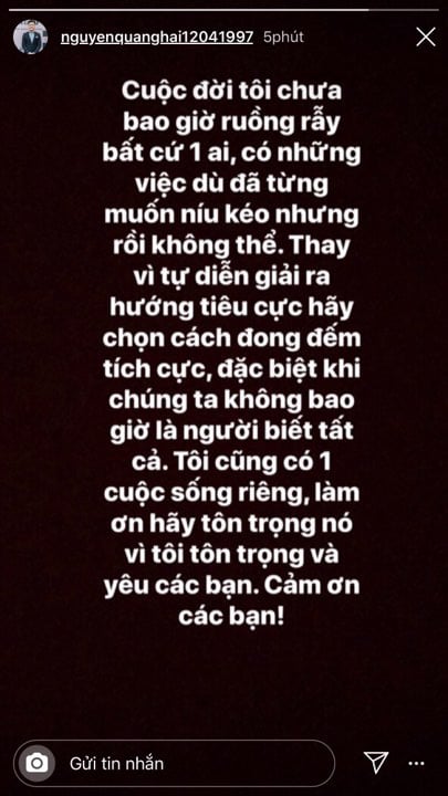 Dòng trạng thái của Quang Hải.