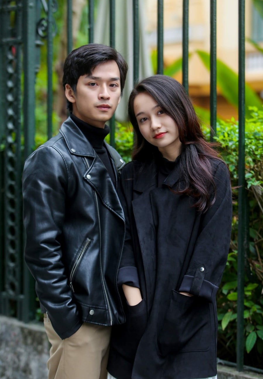 khoanh-khac-tinh-cam-hon-phim-cua-ngan-va-ha-lan-mat-biec-f2fd2f