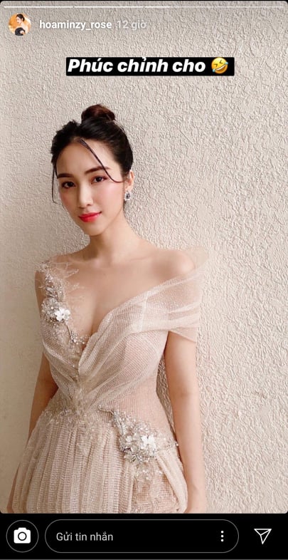 Thông qua hai bức ảnh, chính nữ ca sĩ cũng ngầm thừa nhận vòng ngực và eo phì nhiêu của mình.
