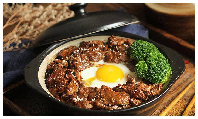Thịt bò hấp nồi cơm thơm ngon