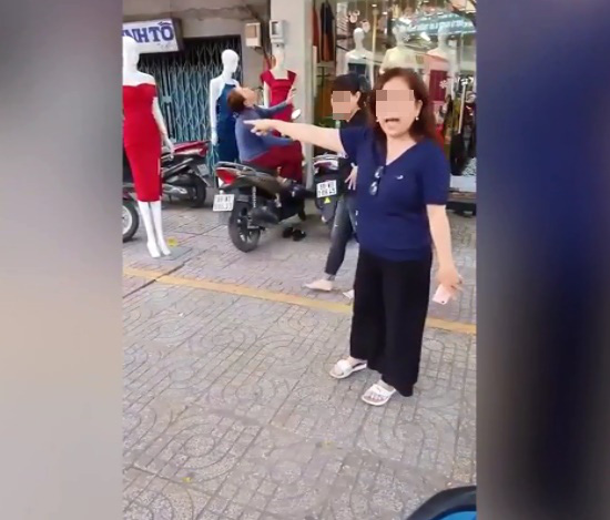Sự việc gây xôn xao trên mạng xã hội.