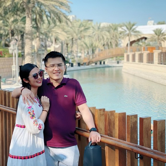 Cả hai được nhận xét là đẹp đôi và có ‘tướng phu thê’.