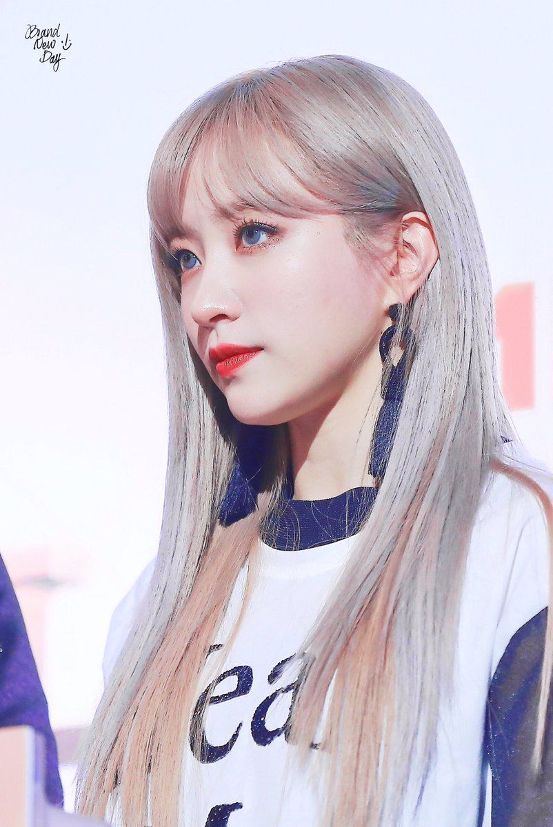 Tóc xám tro nâng tầm nhan sắc cho Hani (Exid)