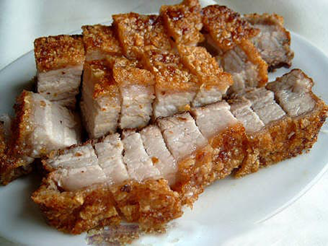 Rán thịt nên bật vừa lửa