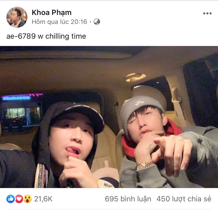 Trên trang cá nhân của nam ca sĩ Karik bất ngờ đăng tải hình ảnh chụp cùng Sơn Tùng M-TP.