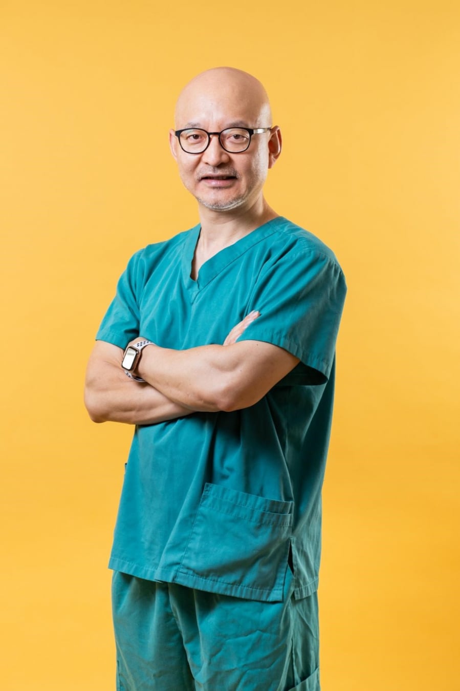 Giáo sư John Hwang - Người được mệnh danh là bậc thầy thẩm mỹ châu Á gây sốt cho hàng ngàn phụ nữ.