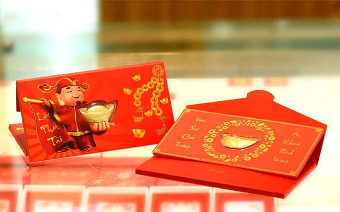Nhét vào bao lì xì vài đồng xu giúp hút tài lộc