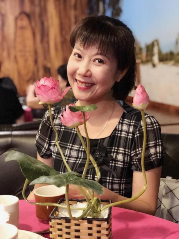 Nhan sắc trẻ trung của nữ nghệ sĩ.