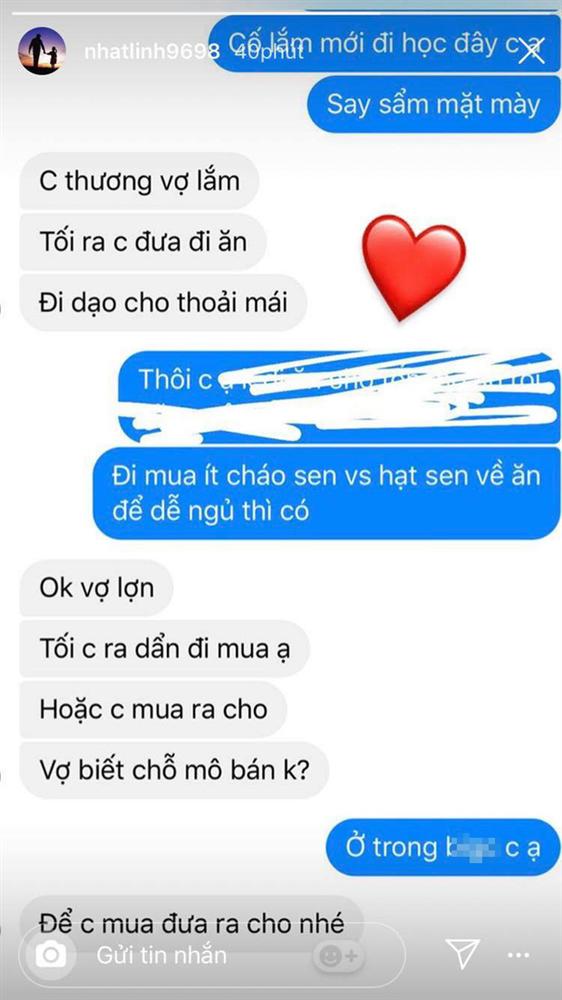 Văn Đức quan tâm vợ khiến bao người phải ghen tỵ.