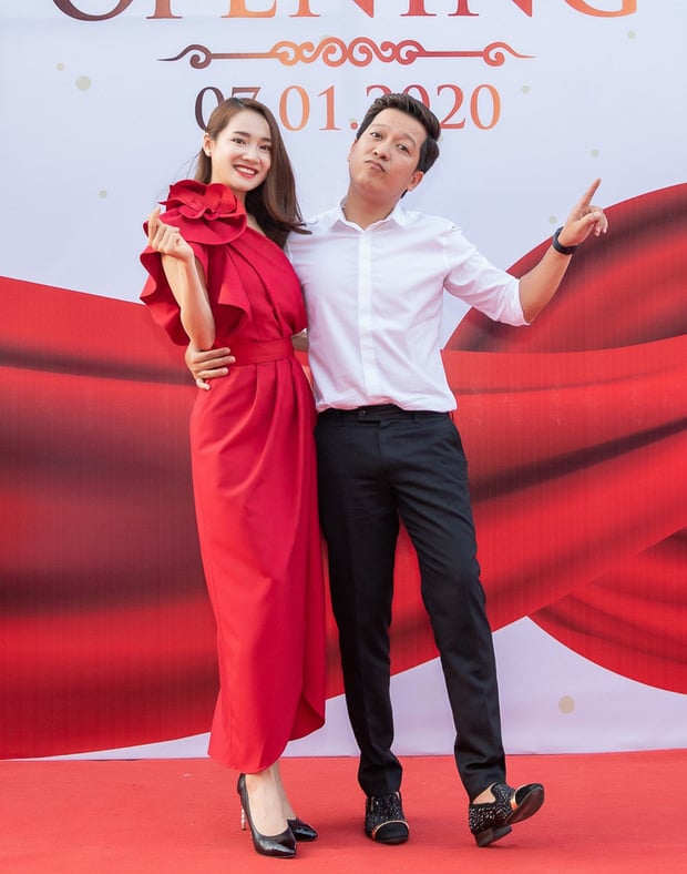Khoảnh khắc Nhã Phương quan tâm ông xã Trường Giang tại sự kiện gần đây nhận được sự chú ý đặc biệt.