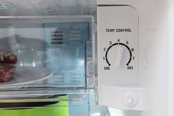 nut-dieu-chinh-nhiet-do-trong-tu-lanh-01