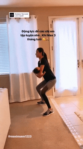Bế con vẫn có thể tập thể dục.
