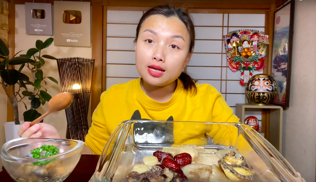 Kể từ clip này, bé Sa sẽ không còn xuất hiện trong các clip của mẹ.