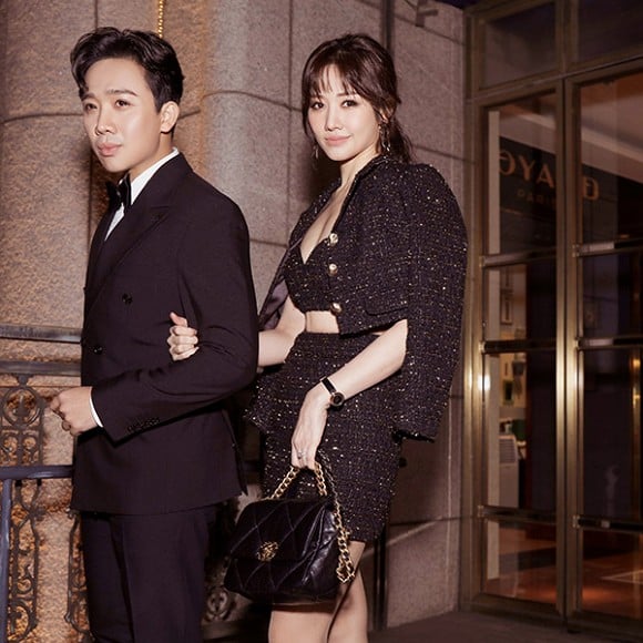Hari Won xuất hiện với set đồ sang trọng toàn thương hiệu Chanel.  
