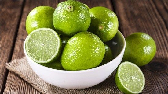 Chanh giúp loại bỏ vết bẩn nhanh