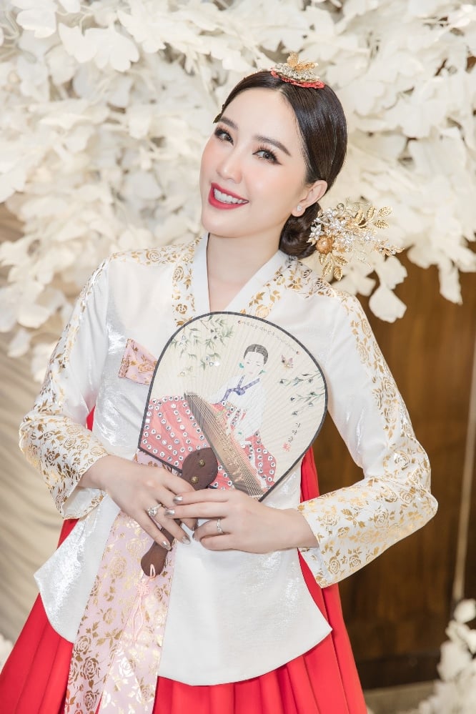 bao-thy-tiet-lo-cuoc-song-sau-khi-ket-hon-he-lo-moi-quan-he-bat-ngo-voi-me-chong-342d56
