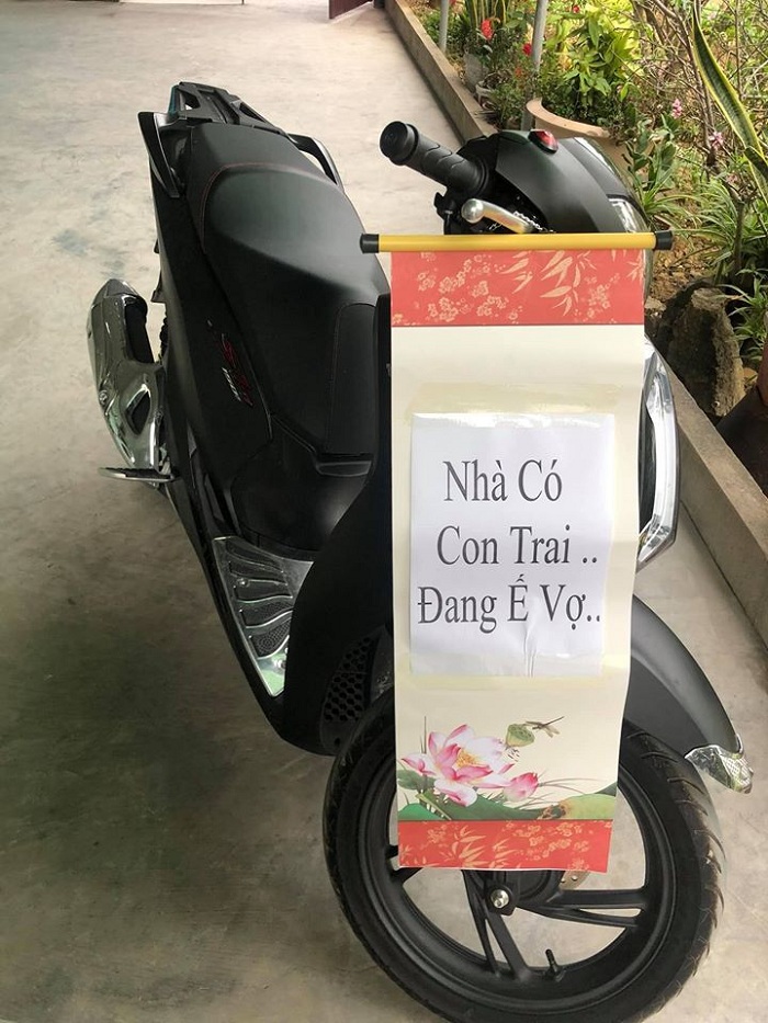 Một kiểu thông báo vui nhộn khác. Dịp Tết tranh thủ đăng tin con trai đang ế vợ xem có ai 