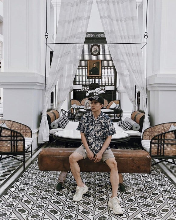 Chiếc mũ của nam chính trong bức ảnh trên rất giống với phụ kiện mà Will từng đội trước đó.